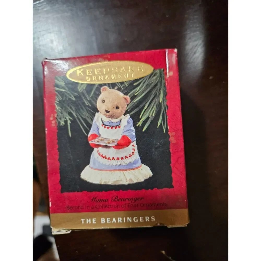 Vintage Hallmark Keepsake Ornament The Bearingers Mama Bearinger 1993